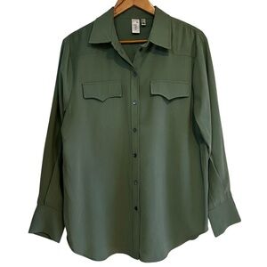 YAS button down long sleeve shirt in soft Lenzing size L excellent condition